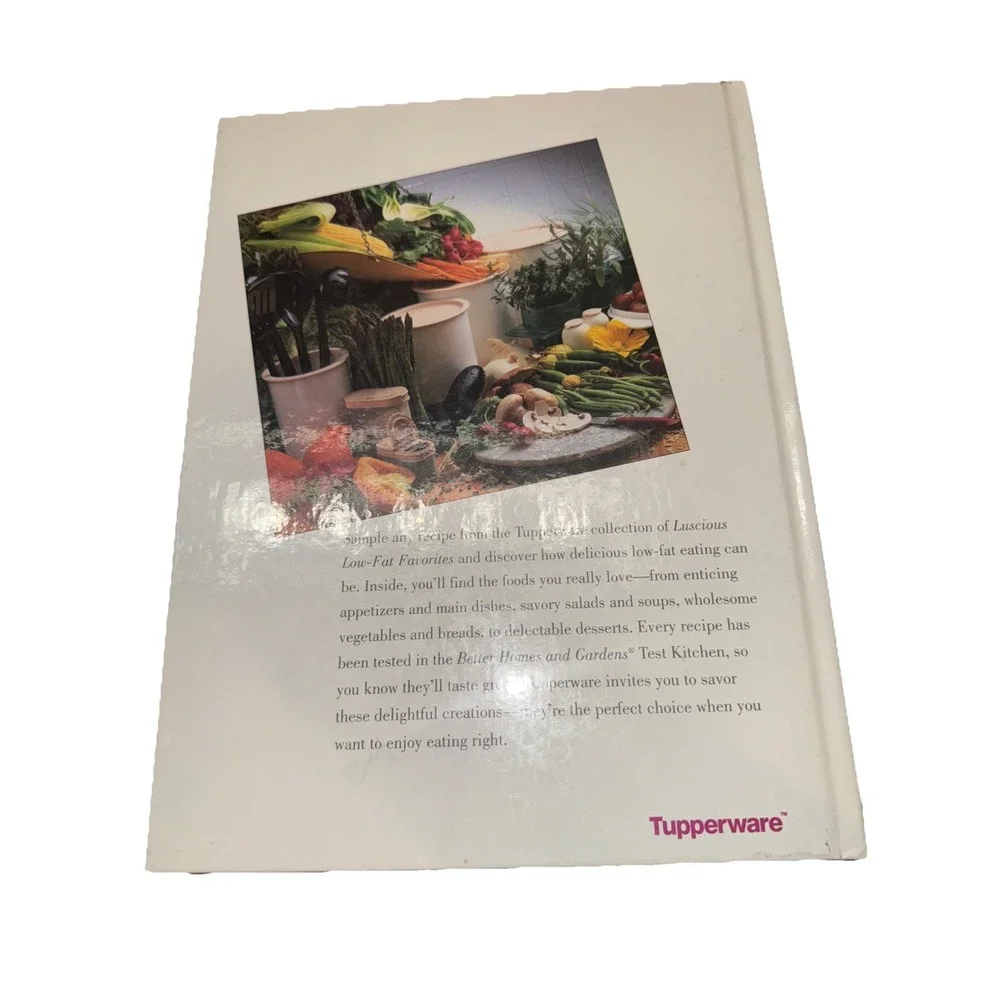 Luscious Low-Fat Favorites by Tupperware‎ (1993) Hardback